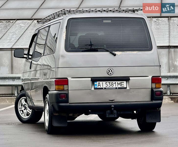 Грузопассажирский фургон Volkswagen Transporter 2000 в Киеве