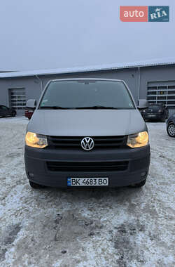 Грузовой фургон Volkswagen Transporter 2011 в Ровно