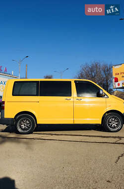 Вантажний фургон Volkswagen Transporter 2004 в Одесі