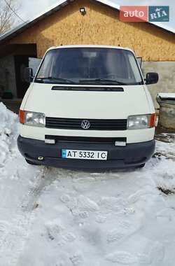 Минивэн Volkswagen Transporter 2000 в Косове
