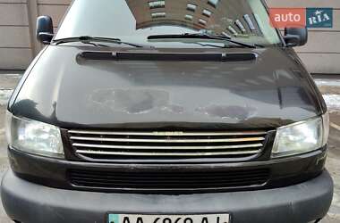 Минивэн Volkswagen Transporter 2002 в Киеве