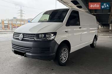Вантажний фургон Volkswagen Transporter 2016 в Києві