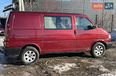 Грузопассажирский фургон Volkswagen Transporter 2001 в Львове