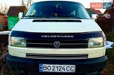 Минивэн Volkswagen Transporter 2001 в Шумске