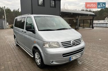 Мінівен Volkswagen Transporter 2006 в Новояворівську