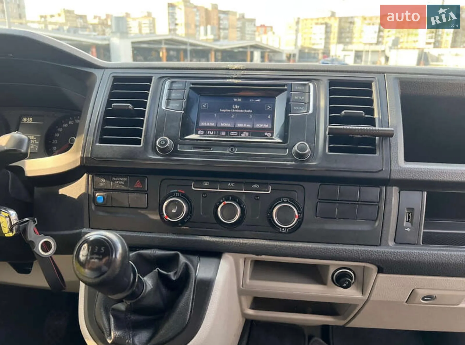 2015 Volkswagen Transporter - мініатюра 15