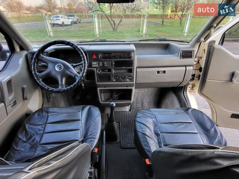 Вантажопасажирський фургон Volkswagen Transporter 2001 в Києві