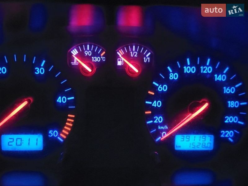 Вантажопасажирський фургон Volkswagen Transporter 2001 в Києві