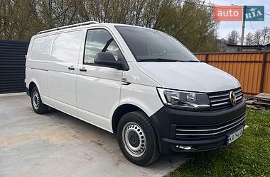 Вантажний фургон Volkswagen Transporter 2016 в Києві
