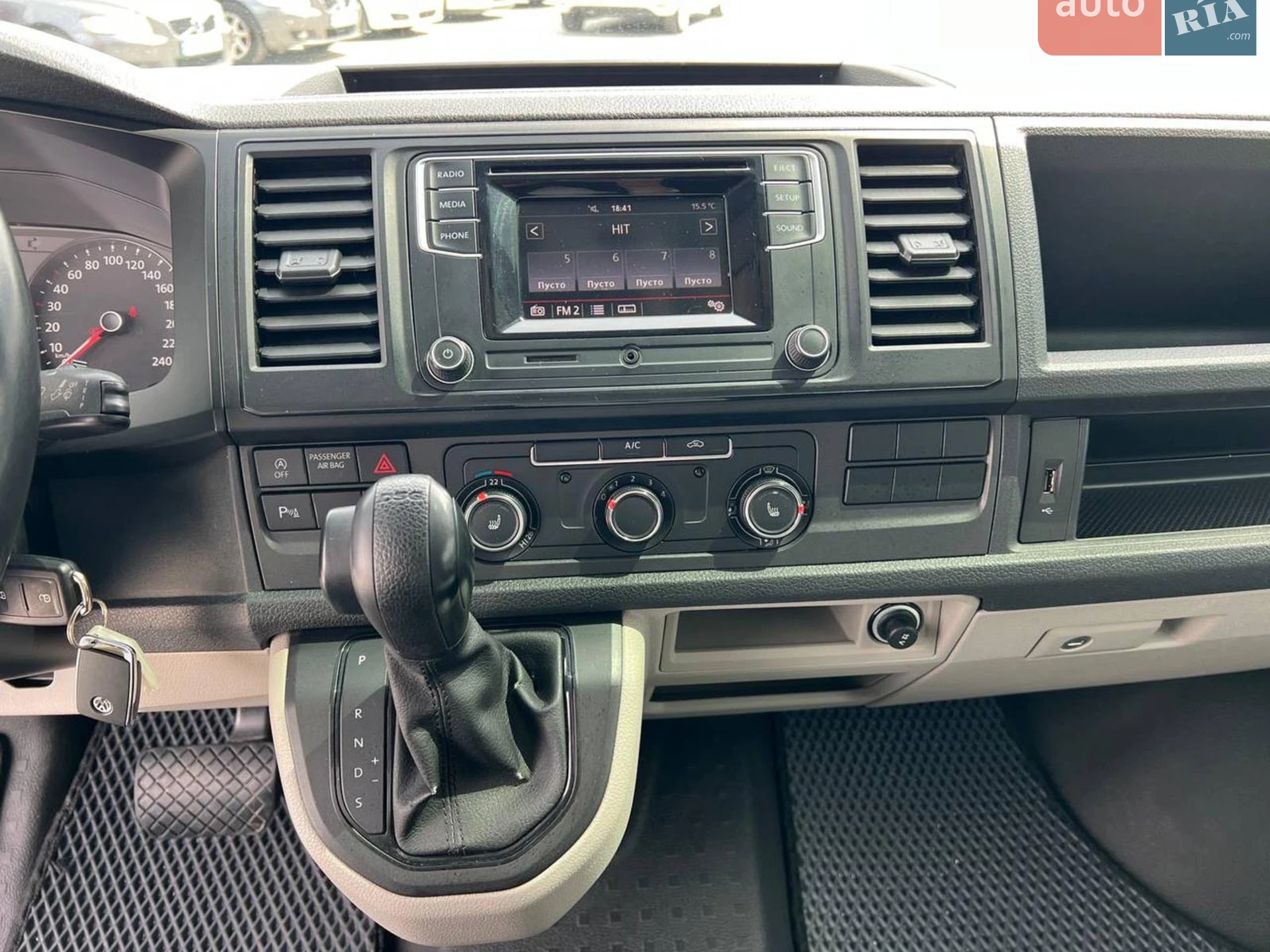 2017 Volkswagen Transporter - мініатюра 29