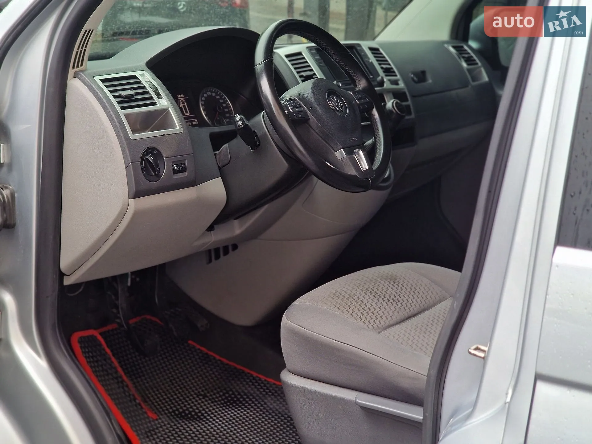 2010 Volkswagen Transporter - мініатюра 37