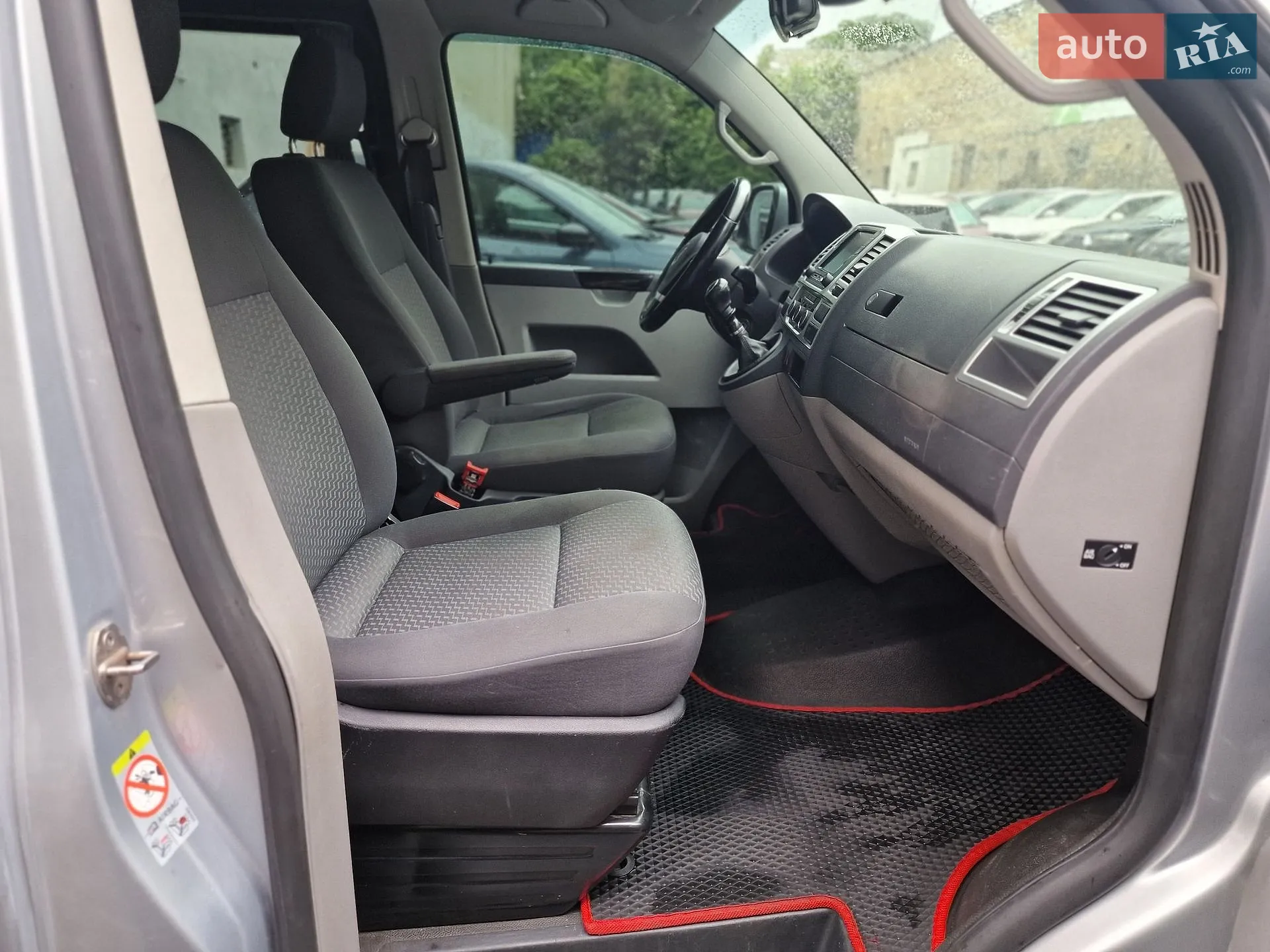 2010 Volkswagen Transporter - мініатюра 41