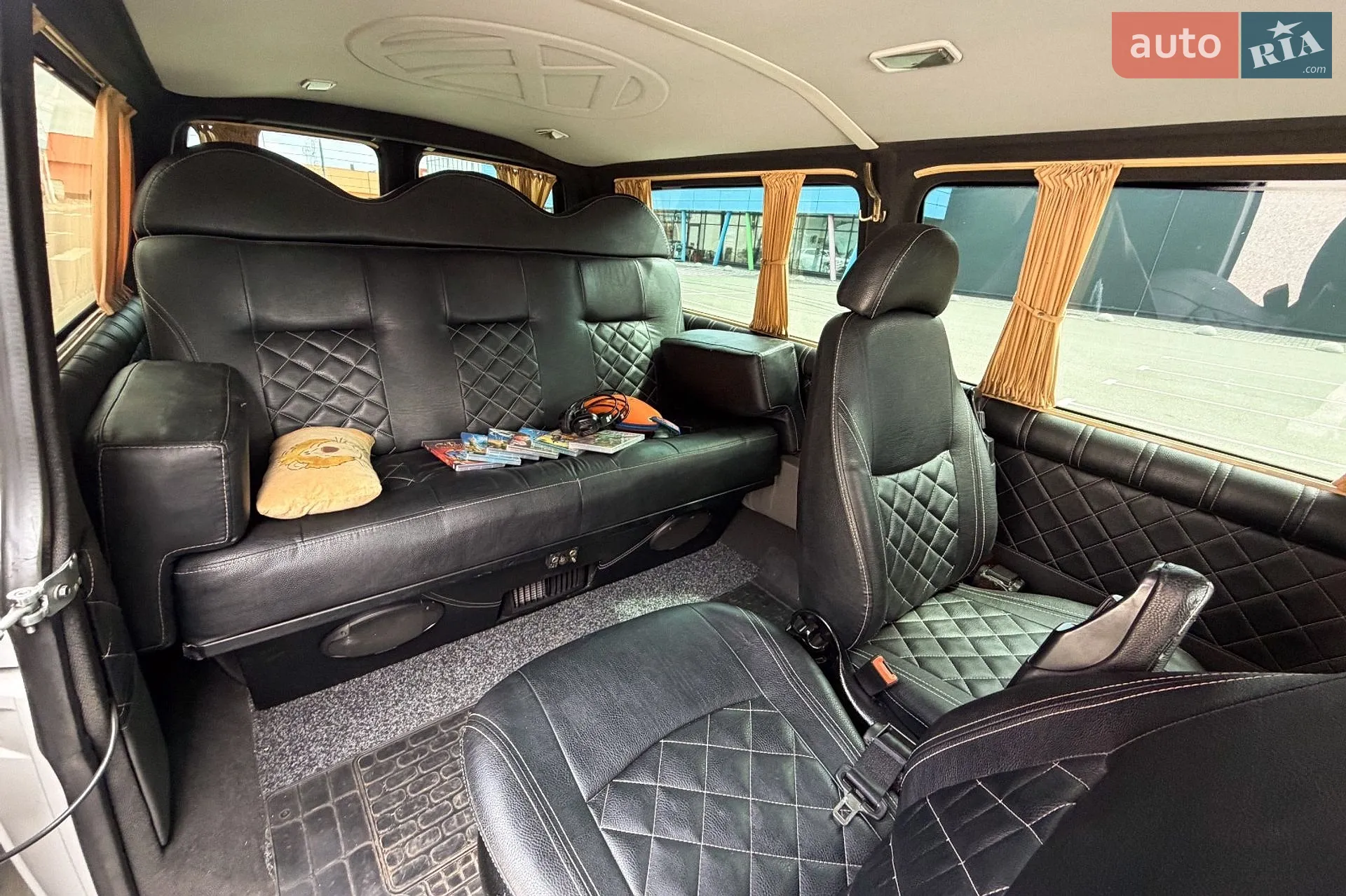 2010 Volkswagen Transporter - мініатюра 28