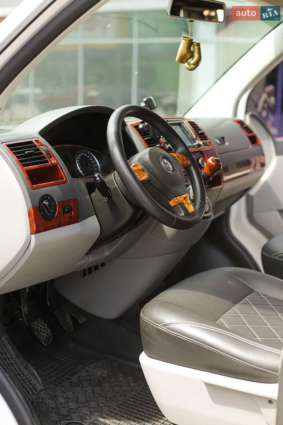 2010 Volkswagen Transporter - мініатюра 13