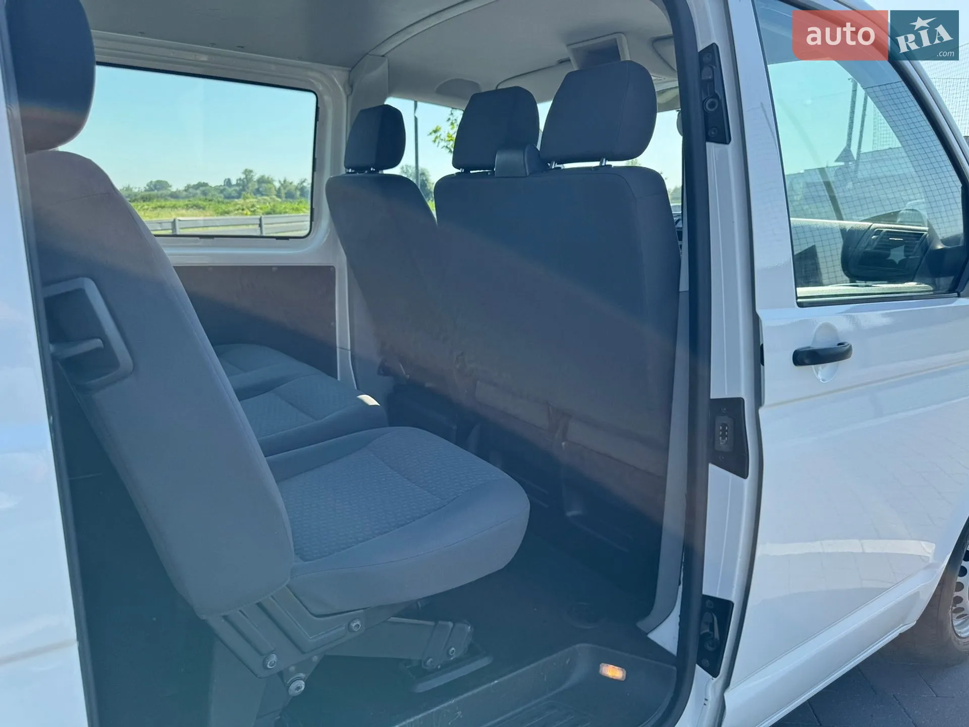 2012 Volkswagen Transporter - мініатюра 42