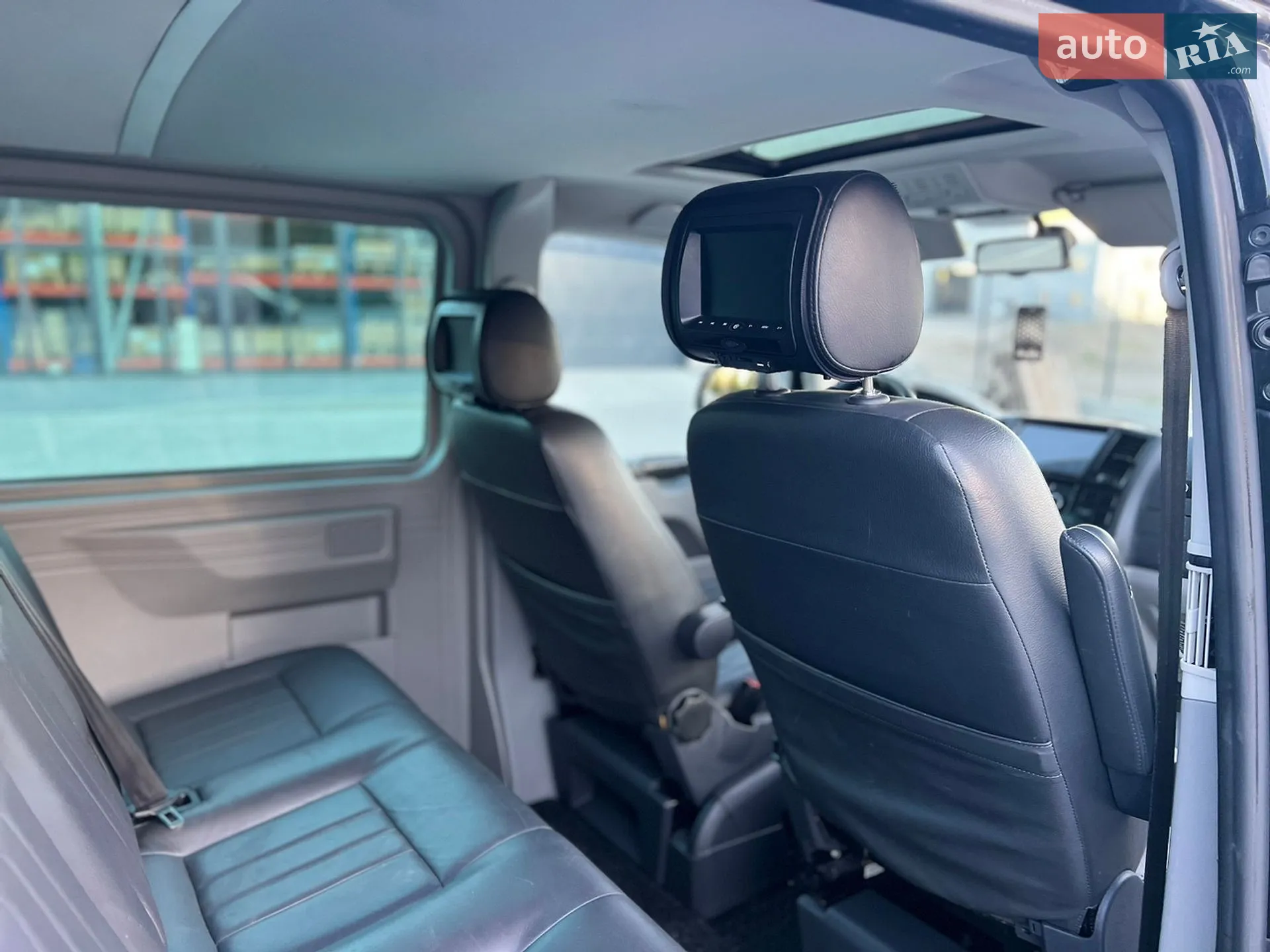 2011 Volkswagen Transporter - мініатюра 34