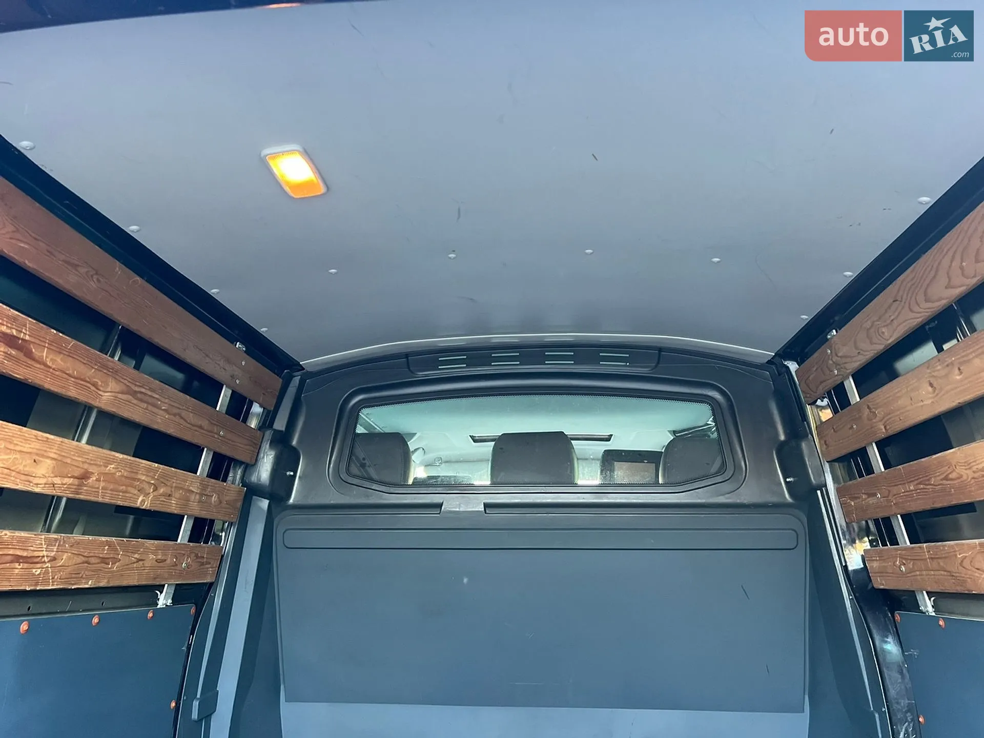 2011 Volkswagen Transporter - мініатюра 48