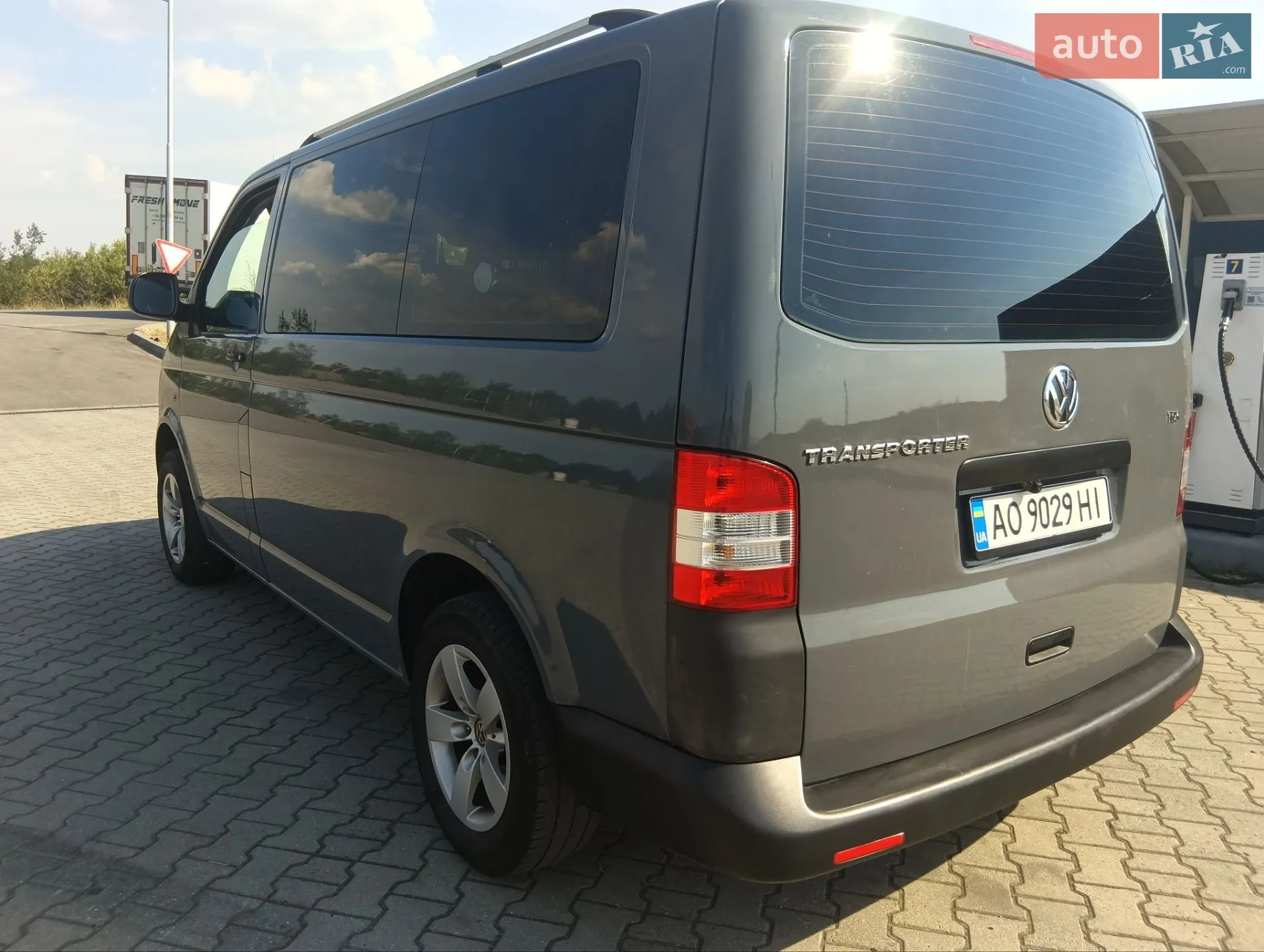 2011 Volkswagen Transporter - мініатюра 4