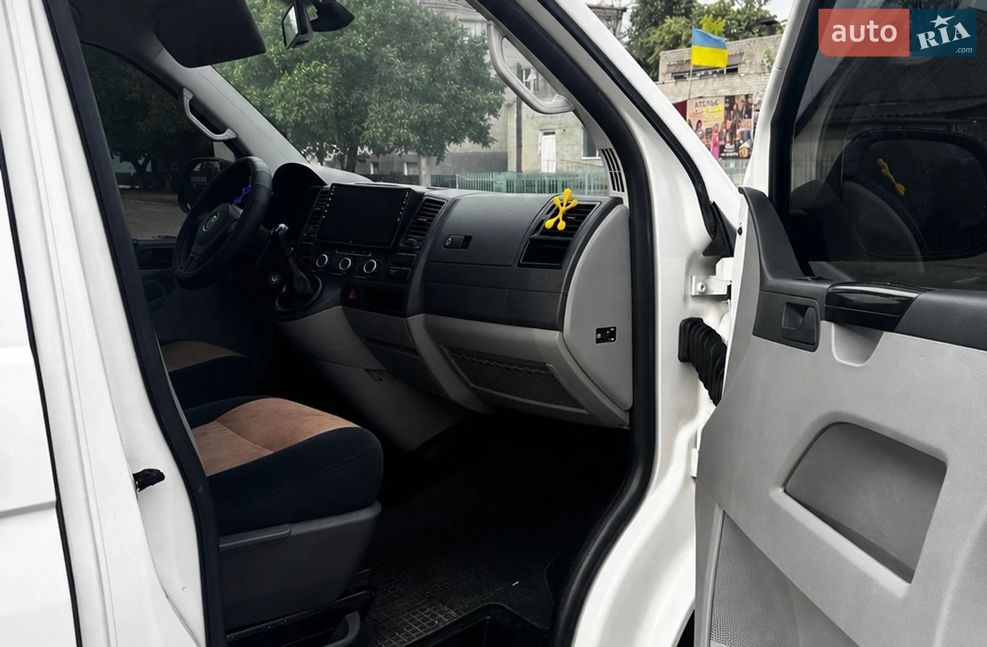 2010 Volkswagen Transporter - мініатюра 21