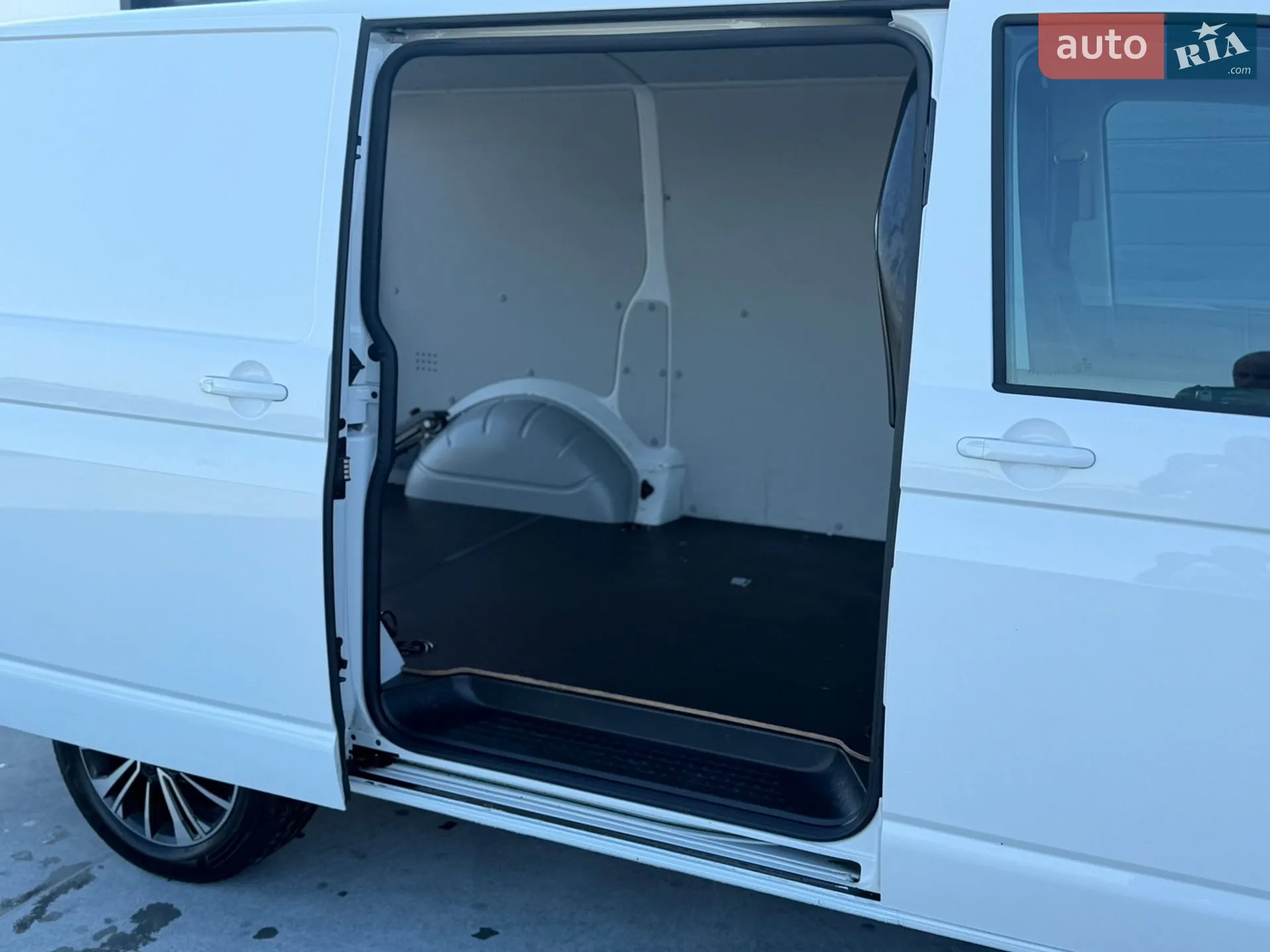 2023 Volkswagen Transporter - мініатюра 26