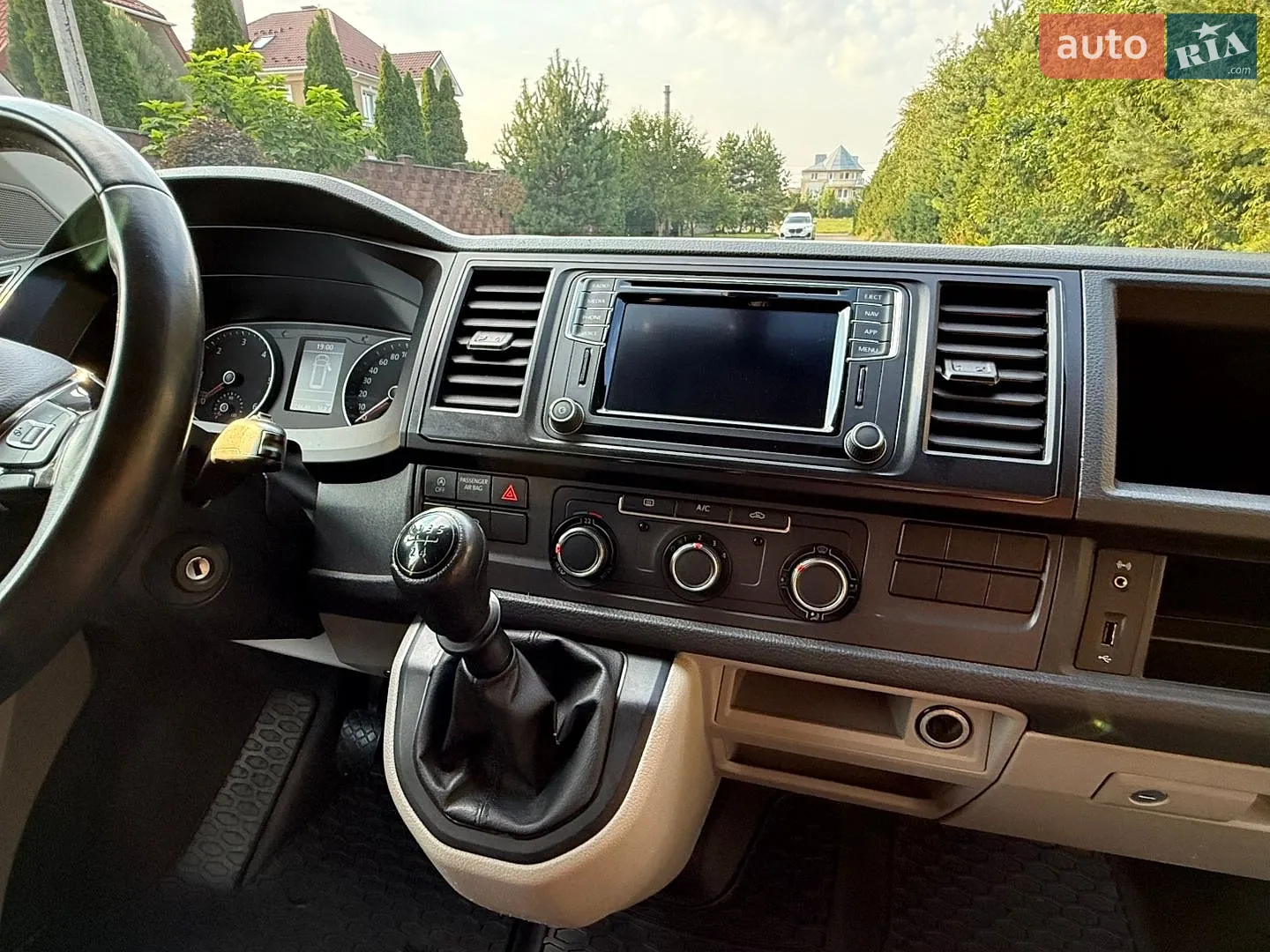 2017 Volkswagen Transporter - мініатюра 61