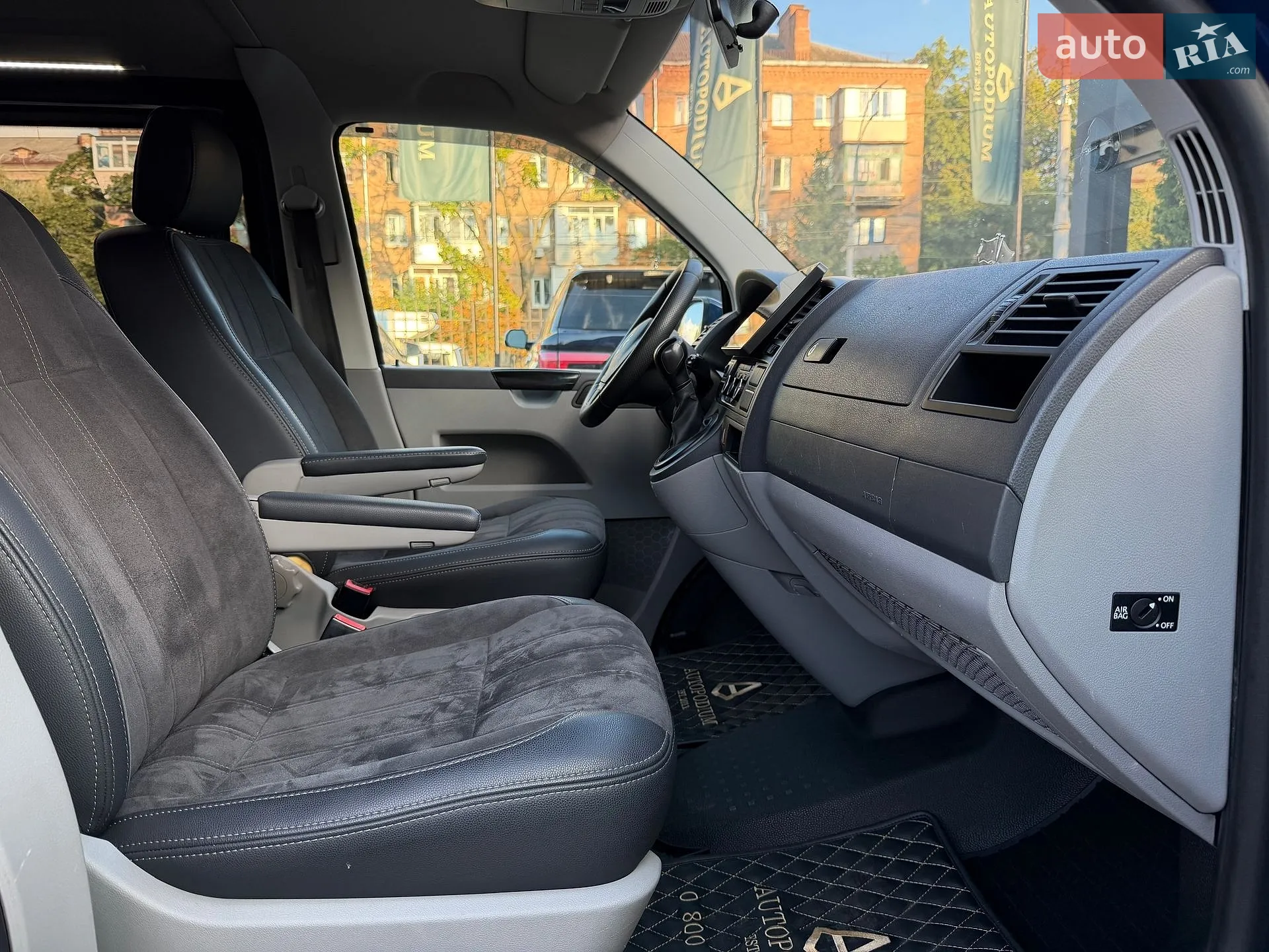 2014 Volkswagen Transporter - мініатюра 28