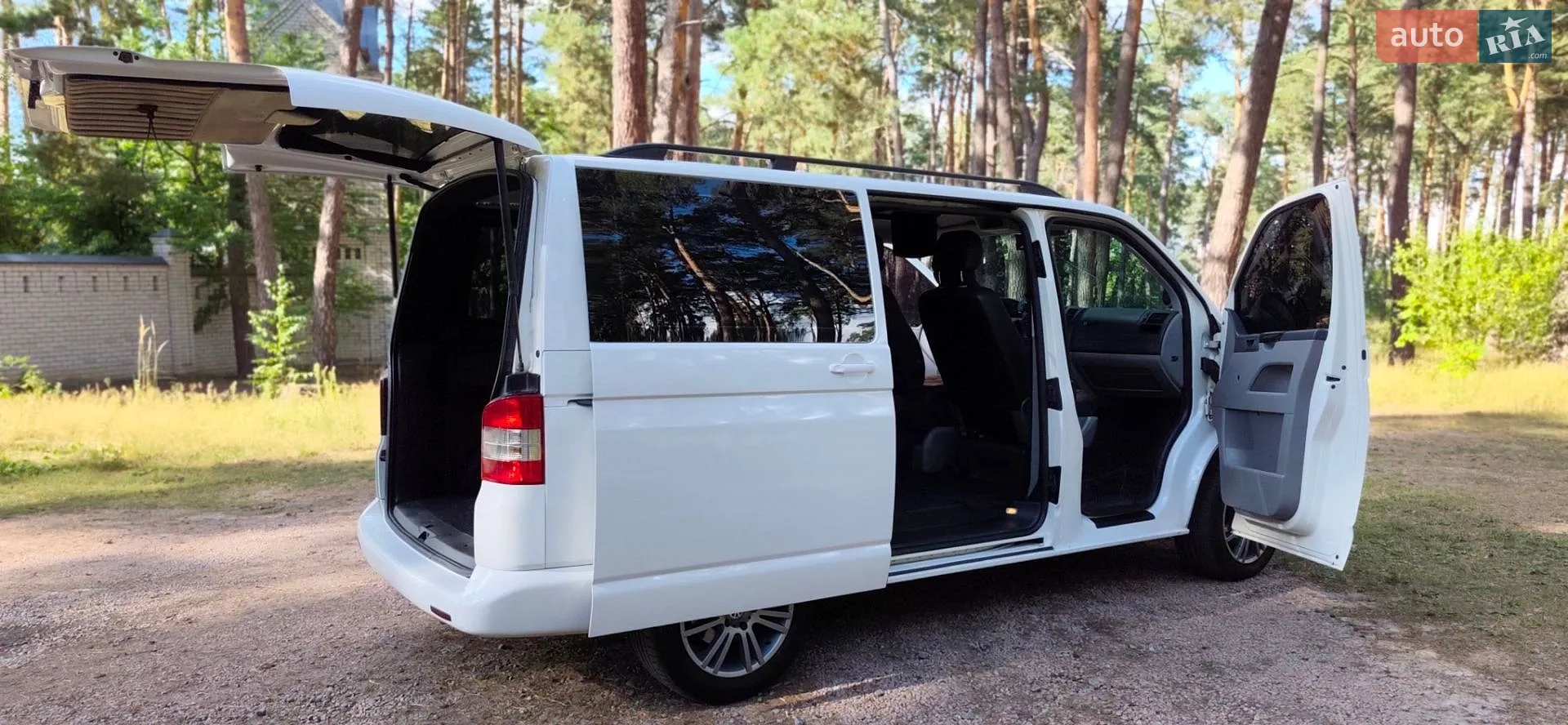 2011 Volkswagen Transporter - мініатюра 18