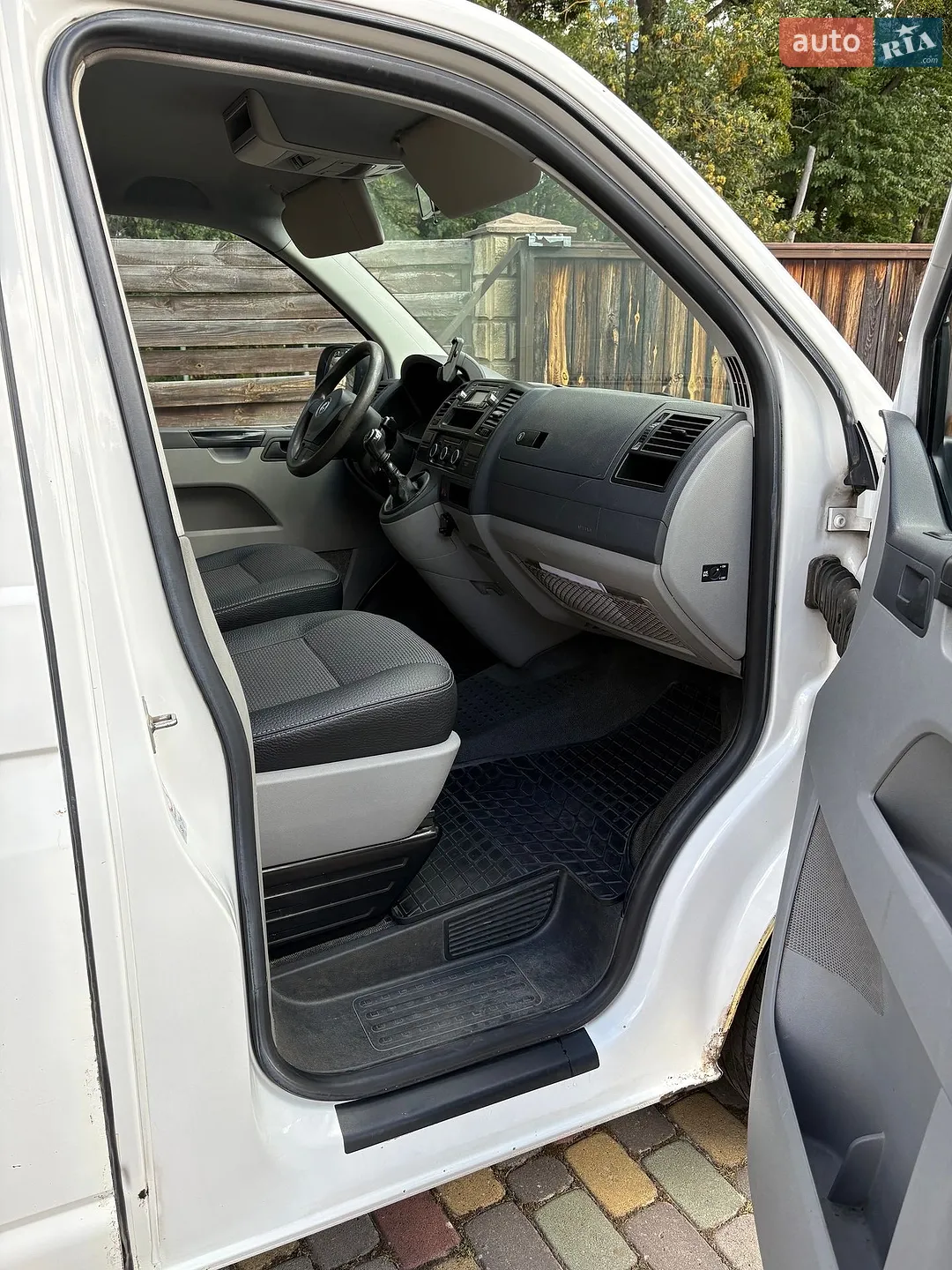 2010 Volkswagen Transporter - мініатюра 8