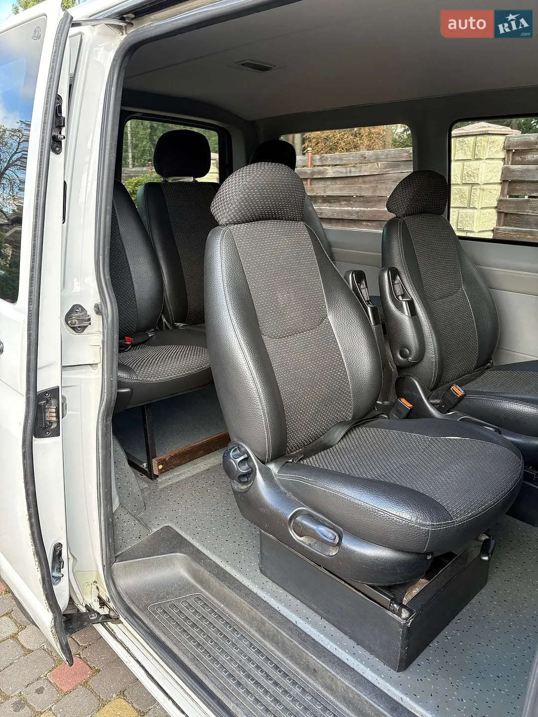 2010 Volkswagen Transporter - мініатюра 10