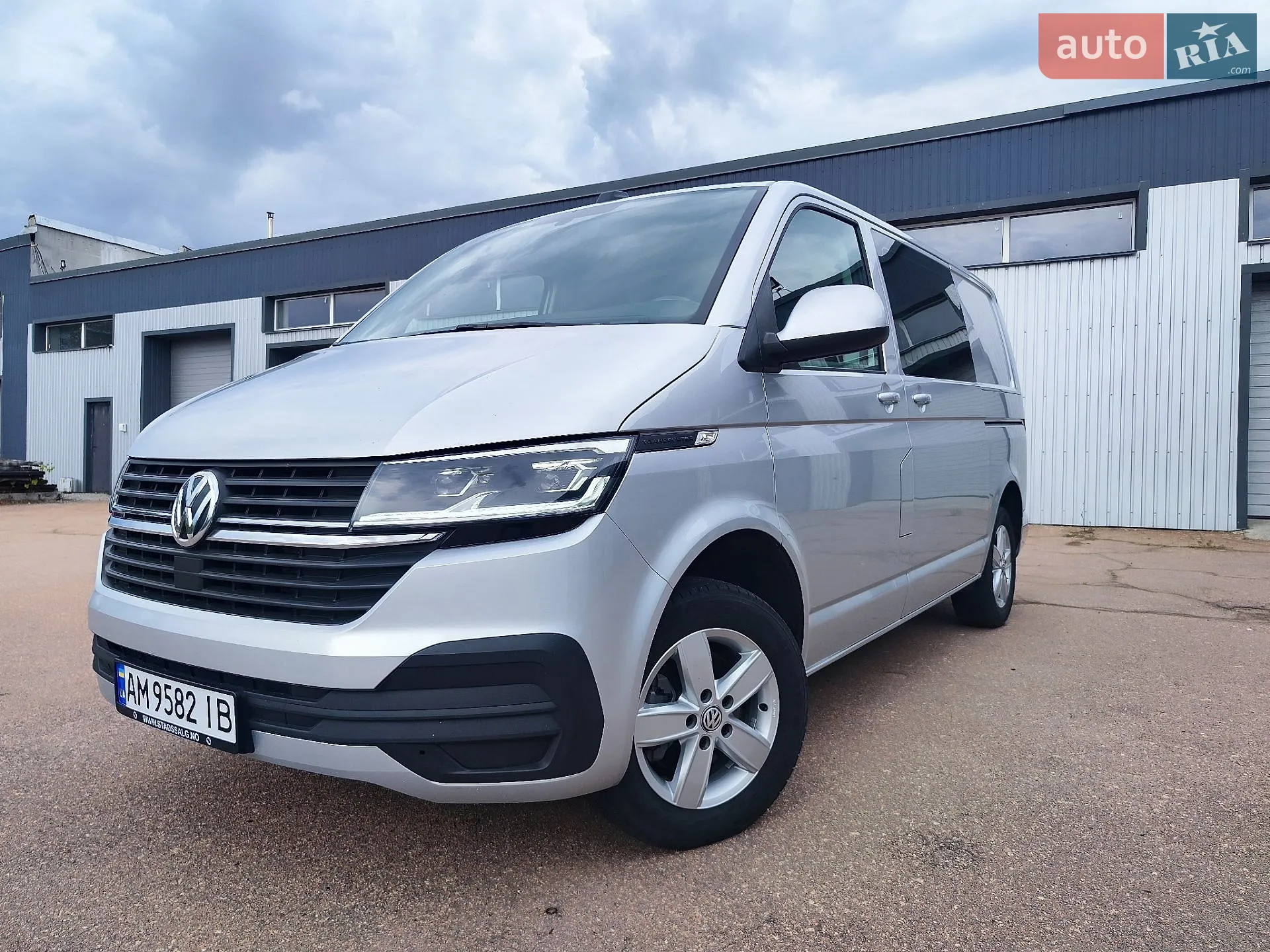2021 Volkswagen Transporter - фото 1