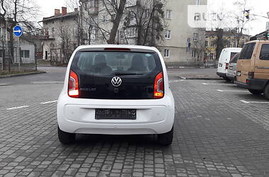 Хетчбек Volkswagen Up 2016 в 