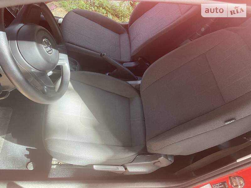 Хетчбек Volkswagen Up 2012 в Києві