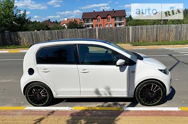 Хетчбек Volkswagen Up 2012 в Києві