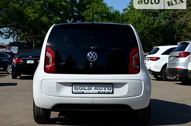 Седан Volkswagen Up 2013 в Одессе