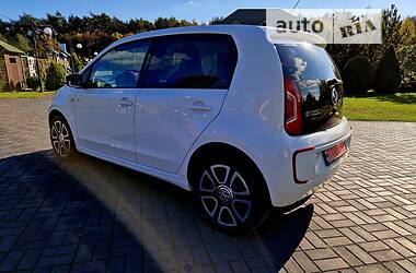 Хэтчбек Volkswagen Up 2014 в Луцке