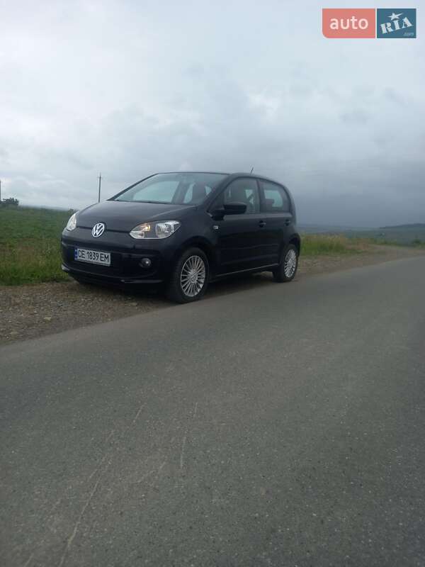 Хэтчбек Volkswagen Up 2014 в Черновцах