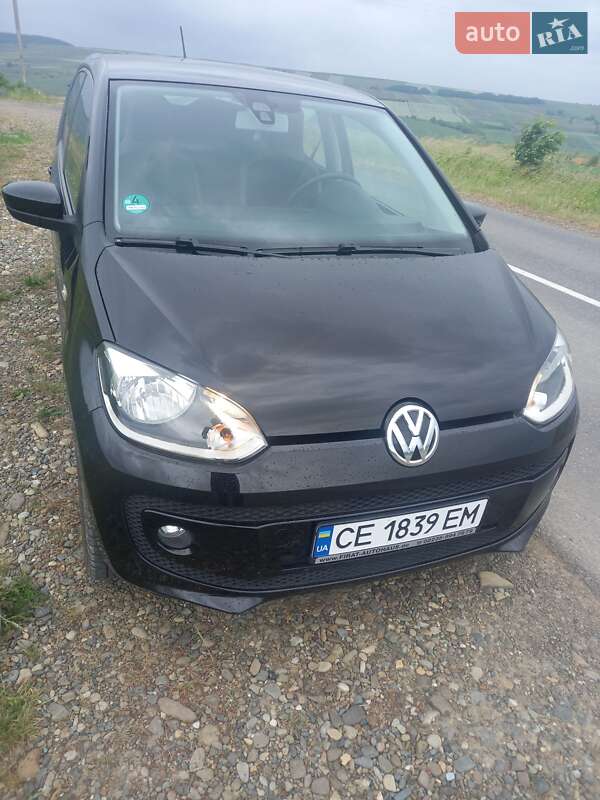 Хэтчбек Volkswagen Up 2014 в Черновцах