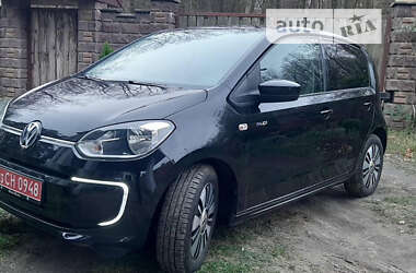 Хетчбек Volkswagen Up 2014 в Дубні