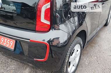 Хэтчбек Volkswagen Up 2014 в 