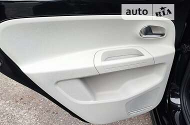 Хэтчбек Volkswagen Up 2014 в 