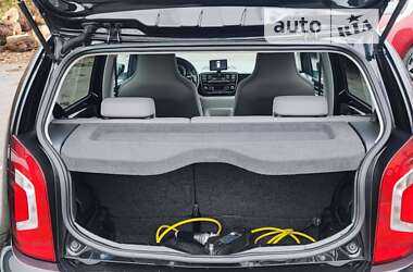 Хэтчбек Volkswagen Up 2014 в 