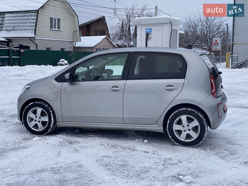 Хетчбек Volkswagen Up 2014 в Житомирі