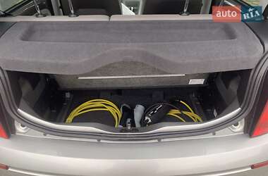 Хэтчбек Volkswagen Up 2013 в 