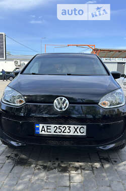 Хэтчбек Volkswagen Up 2014 в Каменском