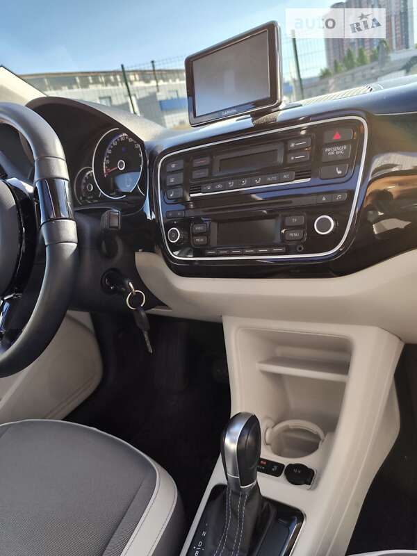 Хэтчбек Volkswagen Up 2014 в Киеве фото 31 Хэтчбек Volkswagen Up 2014 в Киеве