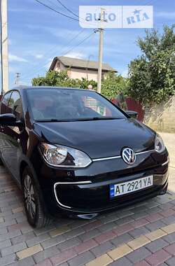 Хетчбек Volkswagen Up 2013 в Івано-Франківську