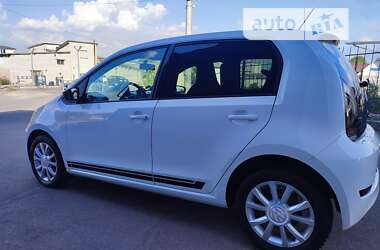 Хетчбек Volkswagen Up 2016 в 