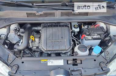Хетчбек Volkswagen Up 2016 в 