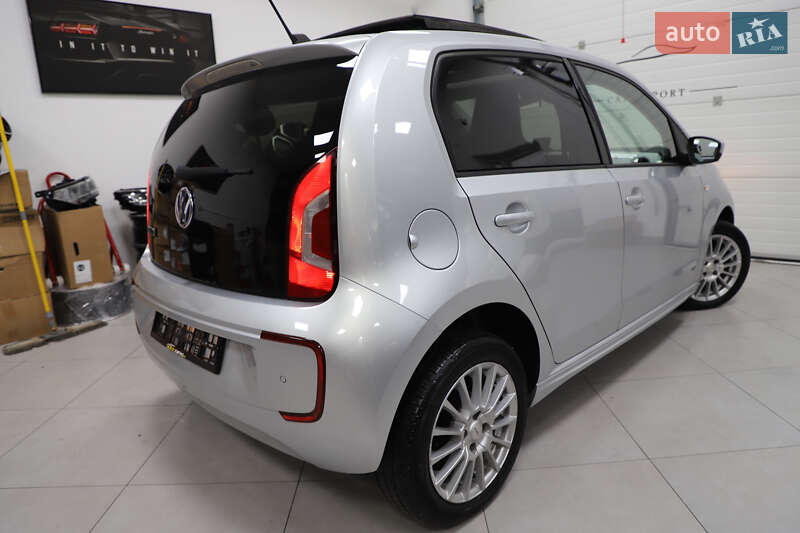 Хэтчбек Volkswagen Up 2014 в Дрогобыче