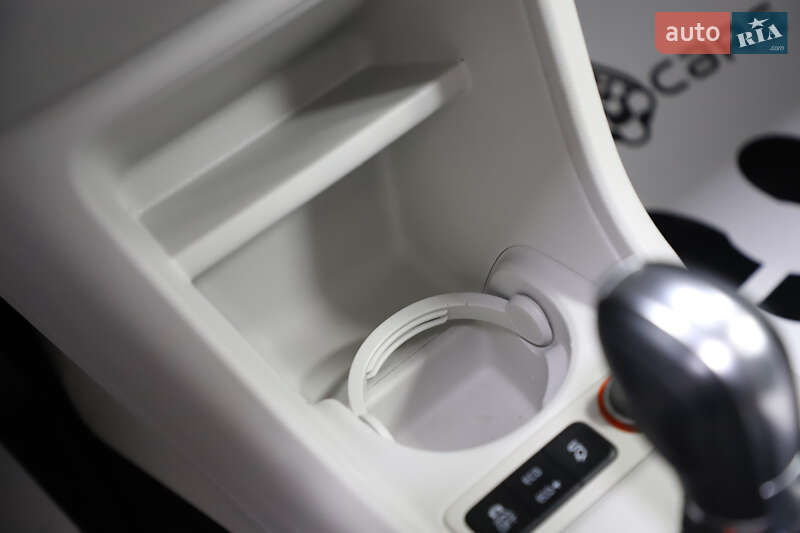 Хэтчбек Volkswagen Up 2014 в Дрогобыче